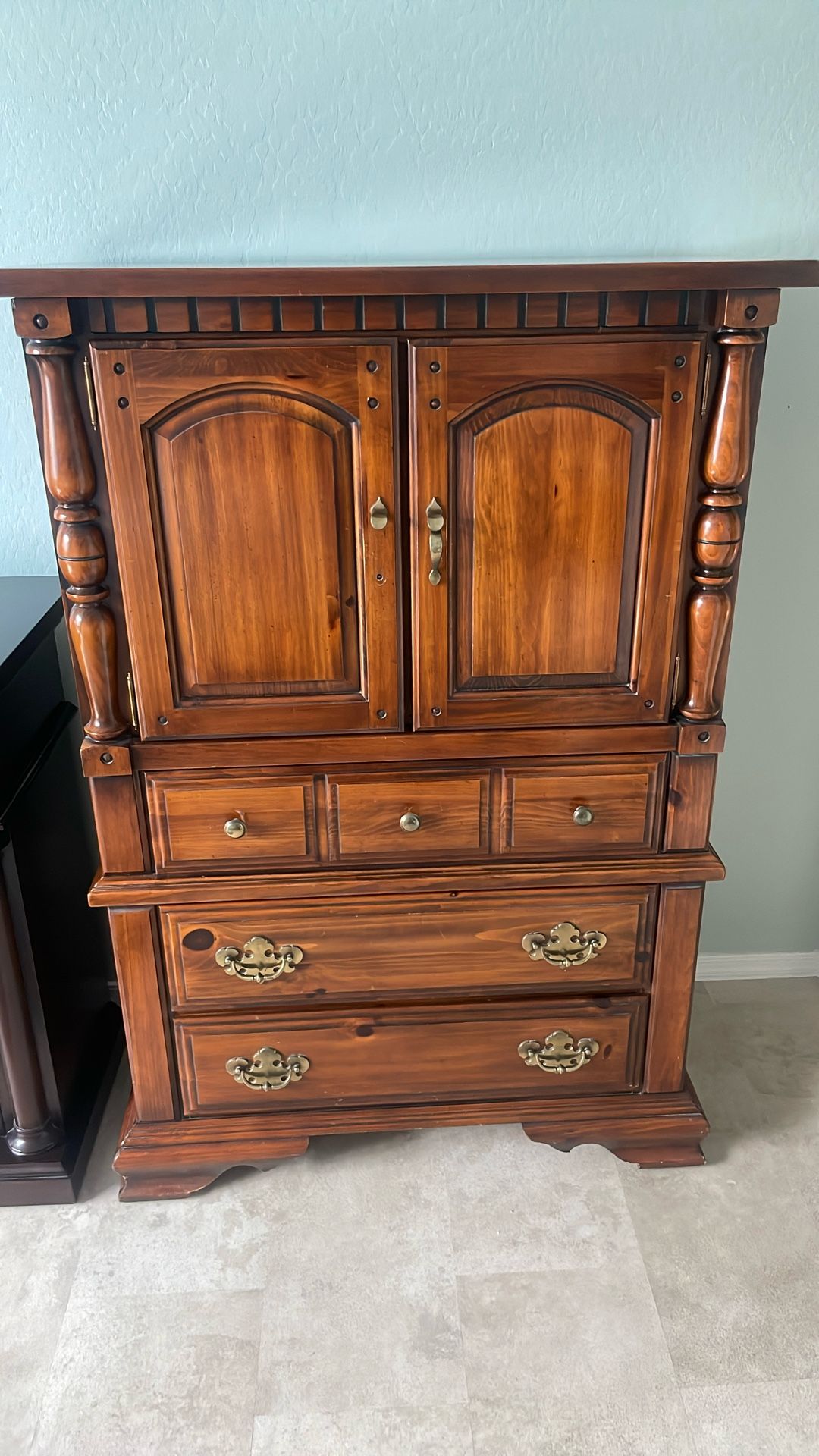 Nice Armoire