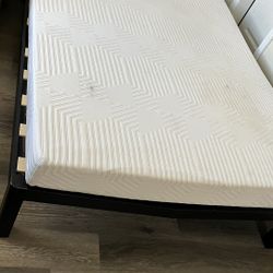Queen Size Mattress Memory Foam