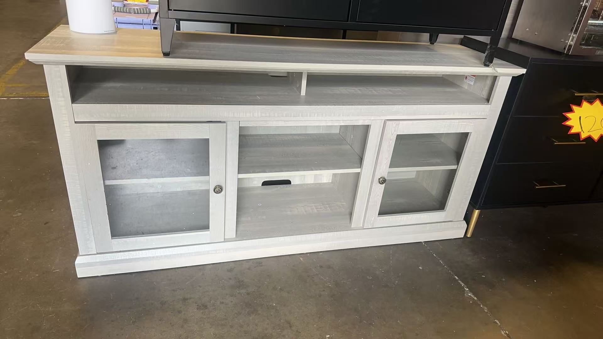 TV Media Stand – Modern Entertainment Console