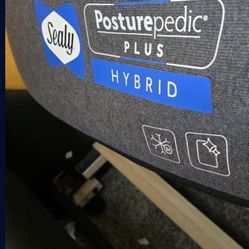 Sealy Posturepedic Plus Hybrid- KING