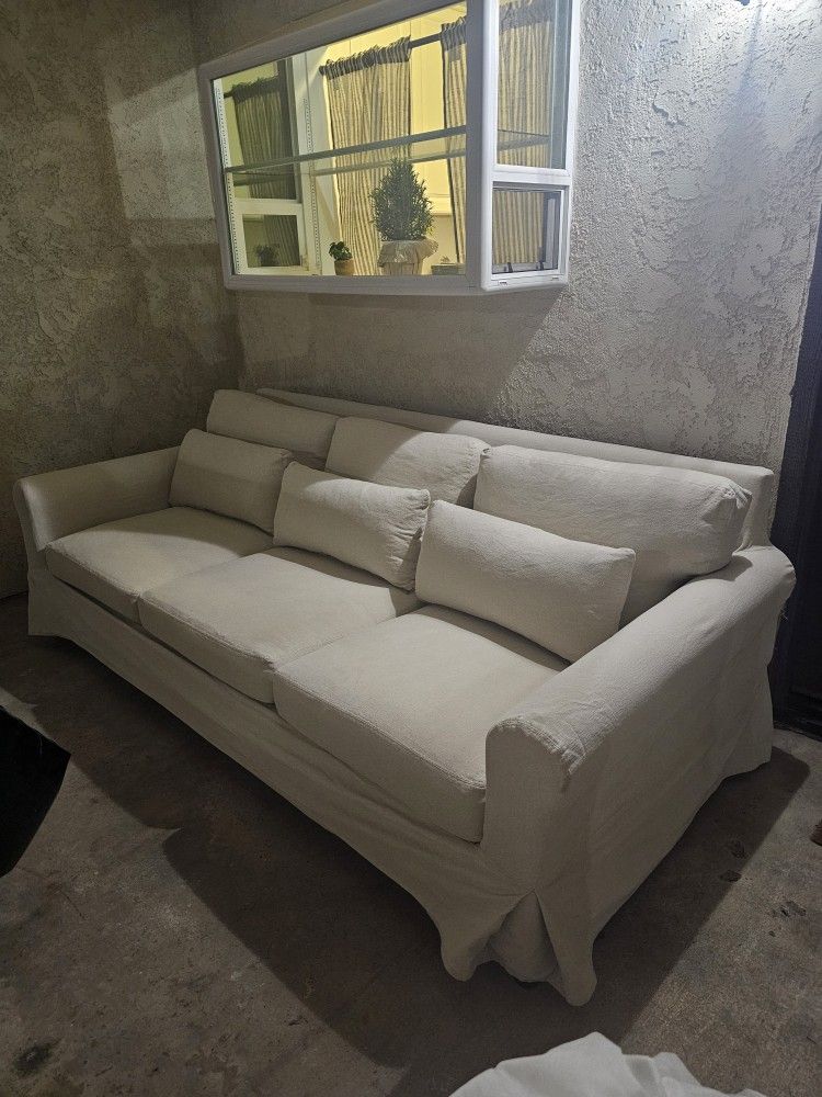 Pottery Barn York Roll Arm Grand Sofa 2020