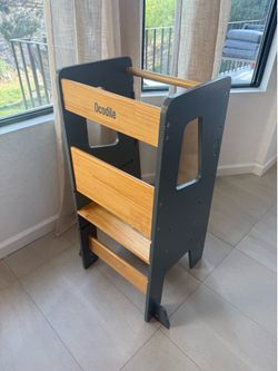 Toddler standing tower