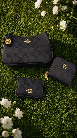 COACH Black & Gold Woman’s 3IN1 GIFT SET