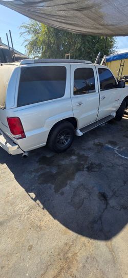 2002 Cadillac Escalade