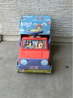 Bluey 6v power ride