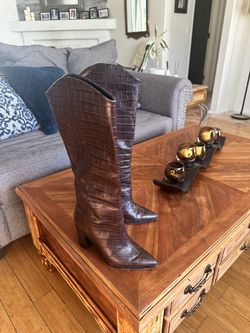 Schutz boots size 6