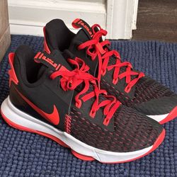 NIKE LeBron Witness 5 Bred 