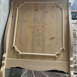 Beautiful Vintage Sleigh Crib Only The Crib