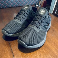 New Balance Black Sneaker Shoes Size Men’s 10.5 / Women’s 9