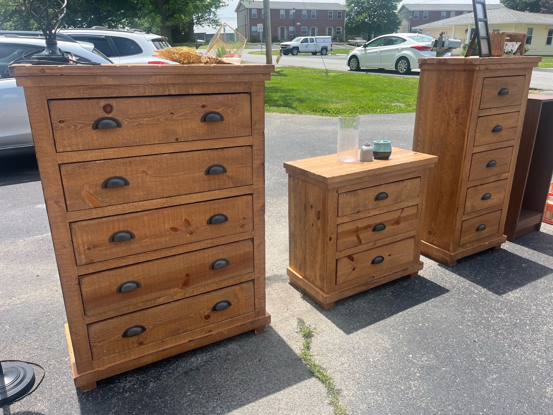 Dresser set