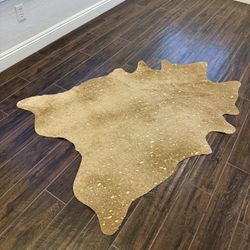 Faux Cowhide Rug | Tan/Gold | 3’10” x 5’