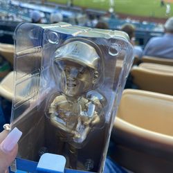 GOLD SHOHEI OHTANI & DECOY BOBBLEHEAD – LIMITED EDITION 🏆