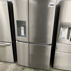 Frigidaire gallery four-door refrigerator NR7 C