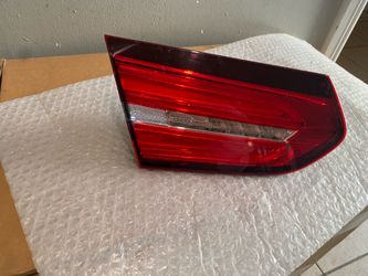 2015-2019 Mercedes Benz GLE coupe left trunk light