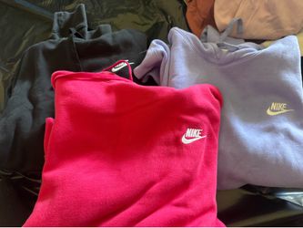3 Nike sweatpants med and large