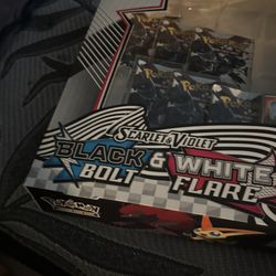 Black and white bolt flare box