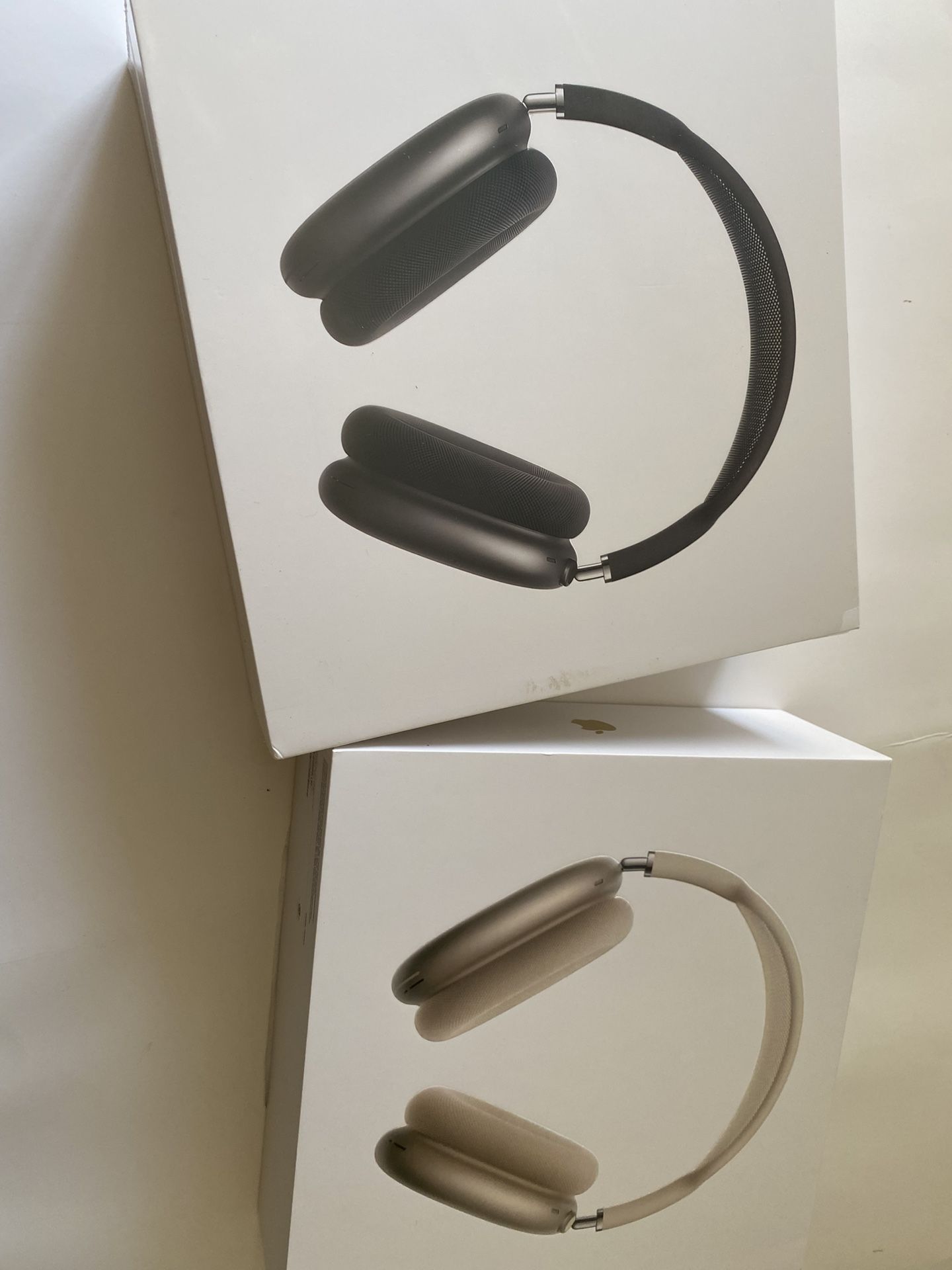 AirPods Max Wireless Over-ear Headphones With Active Noise Cancelation