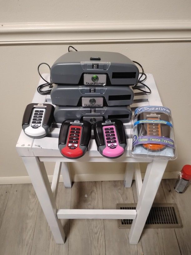 Buzztime Trivia Games/ Joysticks Vintage