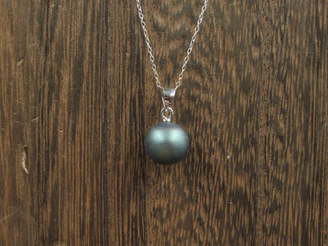 18" Sterling Silver Good Size Blue Green Pearl Necklace Vintage