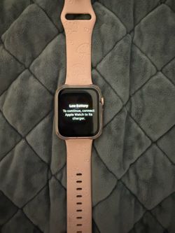 Apple Watch SERIES 4 44mm ROSE GOLD ***$90 OBO***