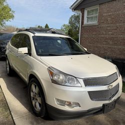 2012 CHEVY TRAVERSE..AWD..3 ROW..3900