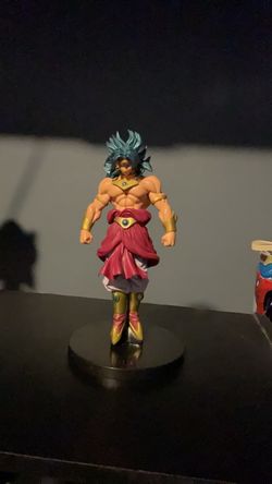 Dragon Ball z broly figure