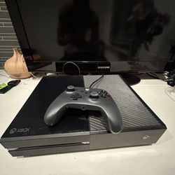 Xbox One + Wired Controller 