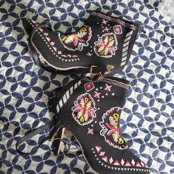 Boots- Unknown Brand