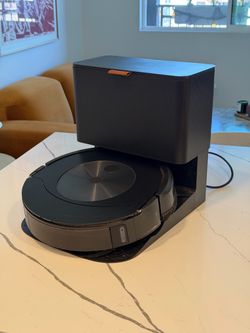 Roomba Combo Robot Vacuum & Mop – Great Condition!