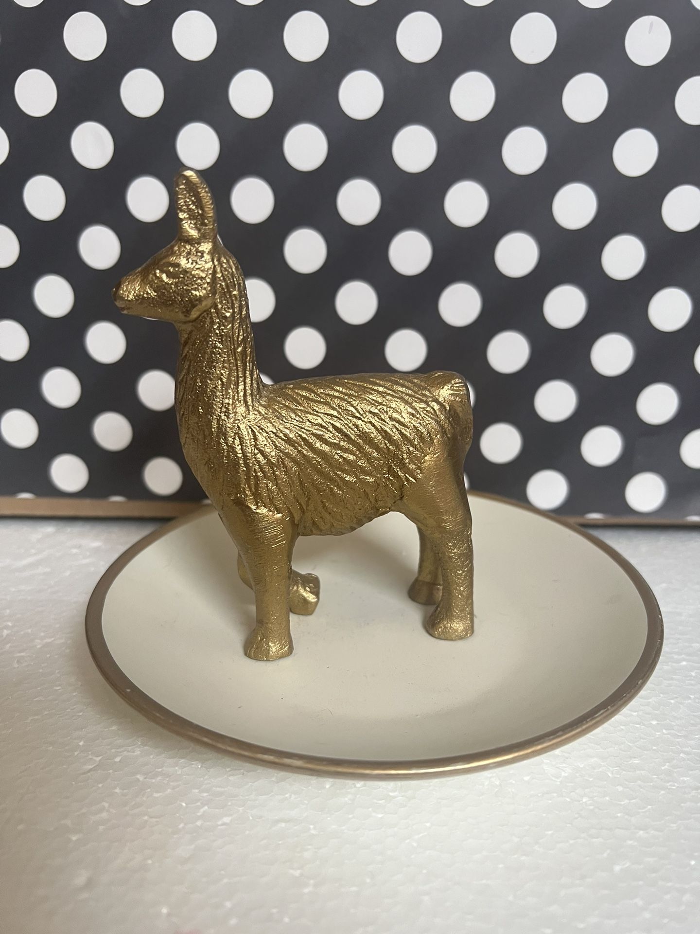 World Market Gold Metal Llama Cream Ceramic Ring Jewelry Dish Felt Bottom 6" D