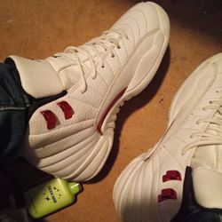 Jordans 12  Size6y