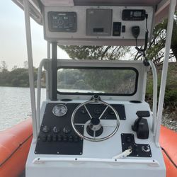 2000 seahawk boat