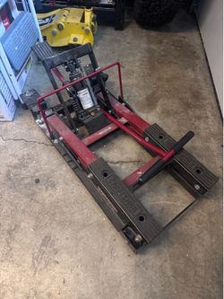 Motorcycle lift