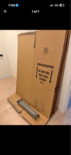 Selling Wardrobe Boxes (4 Count) - $5 each