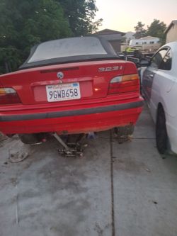 1999 BMW 323i