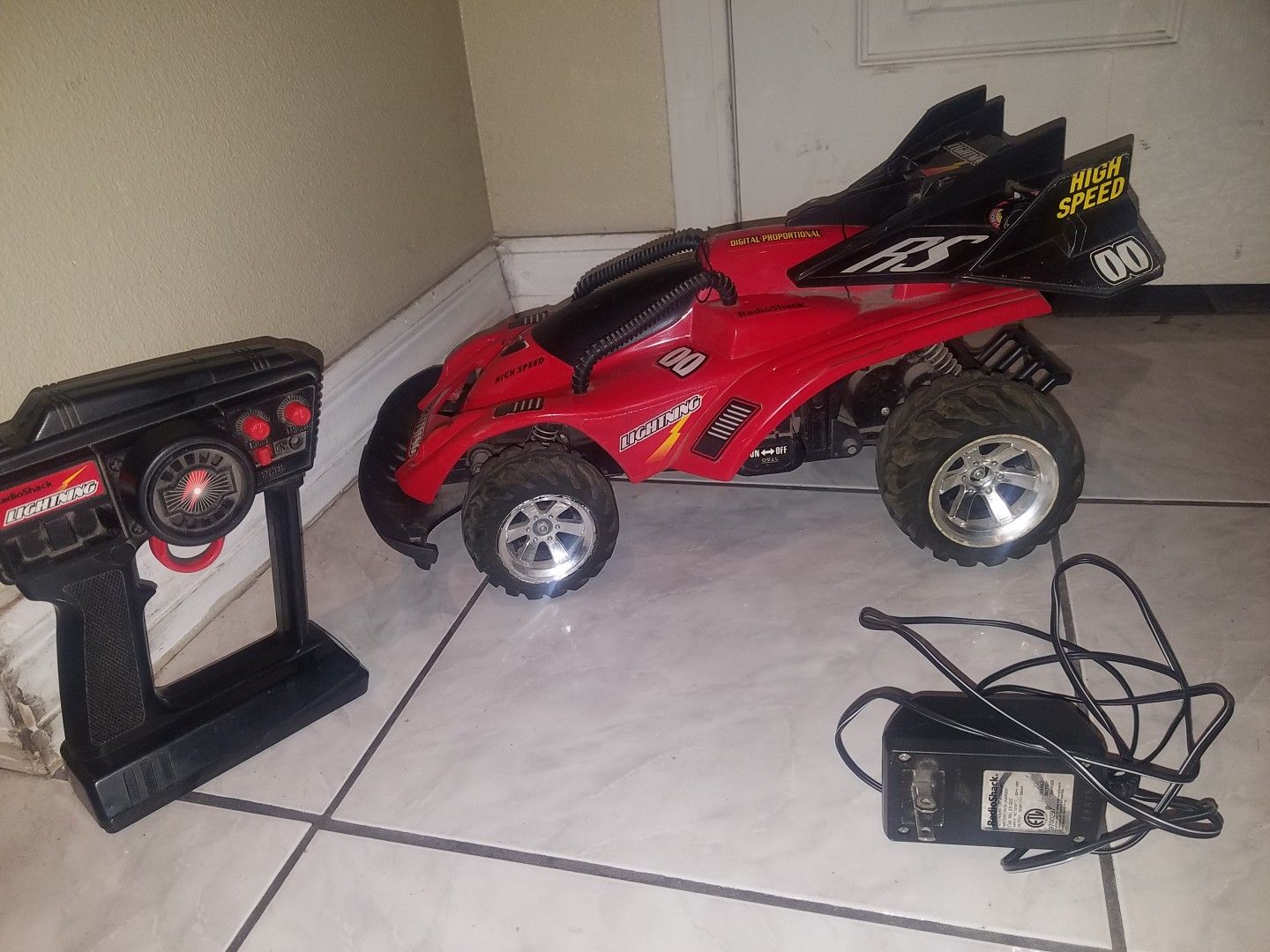 RC CAR ( VERY FAST)