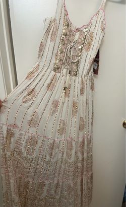 Women’s small beautiful long dress white