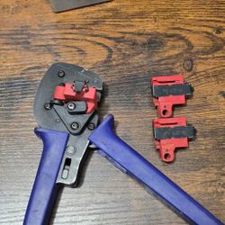 Staubli PVCZM-32.6020 Crimping Tool with (3) PV-LOC-B Locators