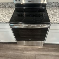 Brand New Microwave And Oven Under Warranty 