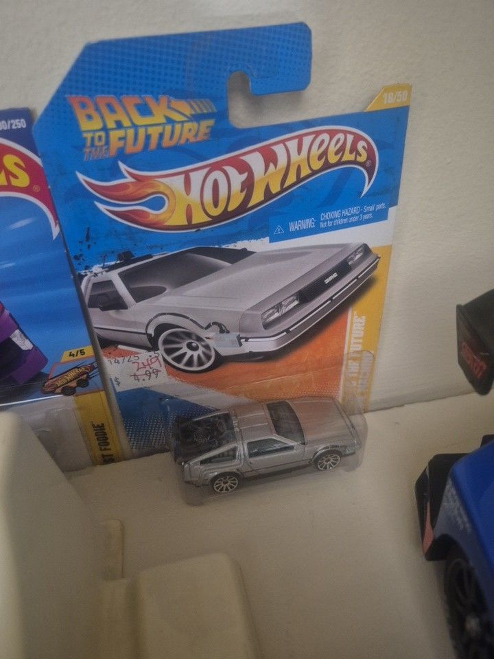 2011 Hot Wheels Back To The Future Delorean