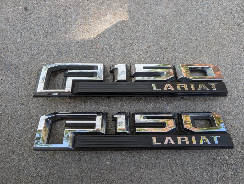 Ford F150 Lariat Fender Emblem