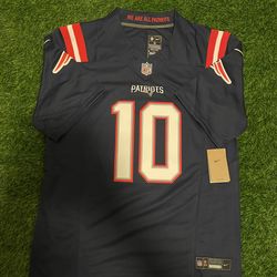 New England Patriots Drake Maye Vapor FUSE Limited Jersey - Men’s Medium