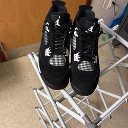 $275 Sz13 Air Jordan 4 White Thunder Lightly Worn (2025 Release)