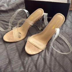 Fashion Nova Heels Size 7