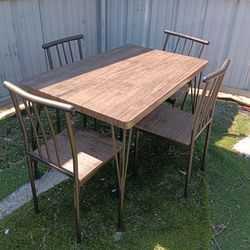 Kitchen Table And 4 Chairs