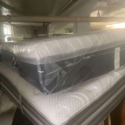 Queen Size 14 Inch Gel Mattress Or Queen Leesa Sapira 