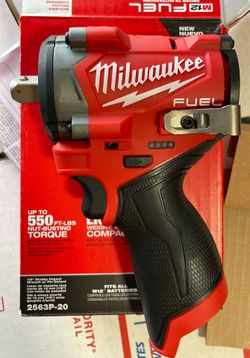 Milwaukee GEN 2 M12 FUEL 1/2” Stubby Impact Wrench Pin detent