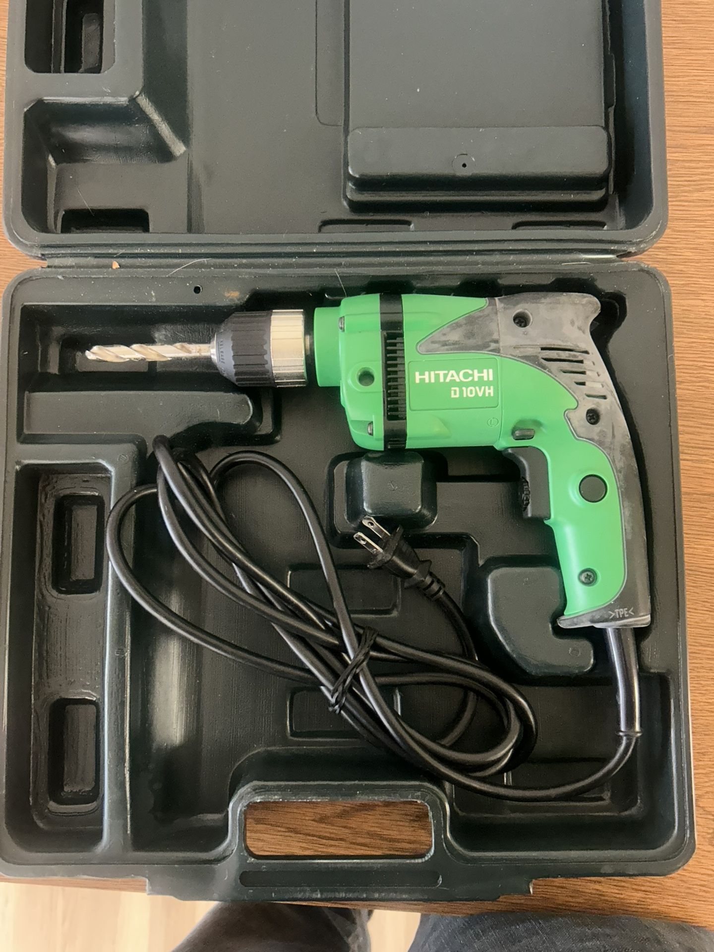 Hitachi D10VH 3/8 Inch Corded Drill with Case