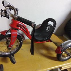 Triciclo Schwinn for Sale in Lynwood CA OfferUp