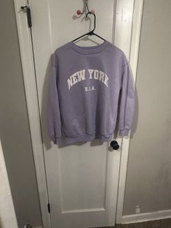 Lavender purple women’s sweater size small